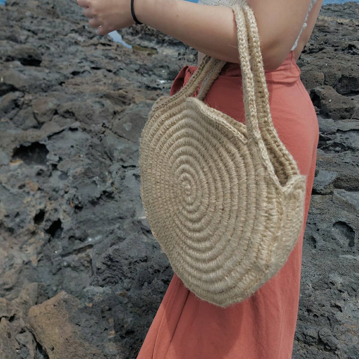 Patrón Bolso Redondo Yute y Cáñamo Crochet - Imagen 7